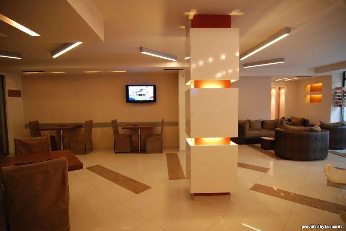 Hugo Hotel Warna Interior foto